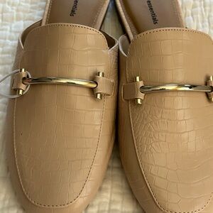Essentials Tan Crocodile-Embossed Loafers with Gold Detail